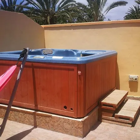 Villa Riki - Bed & Breakfast B&B 2*