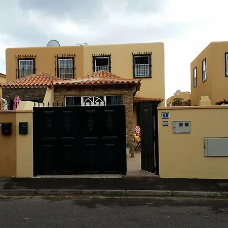 Villa Riki - Bed & Breakfast B&B 2*