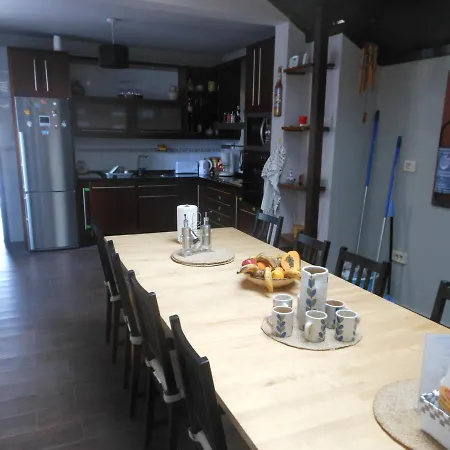 Villa Riki - Bed & Breakfast 2* 아로나