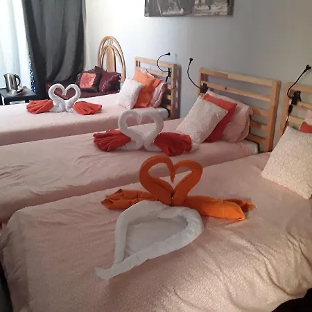 Villa Riki - Bed & Breakfast Couette-café